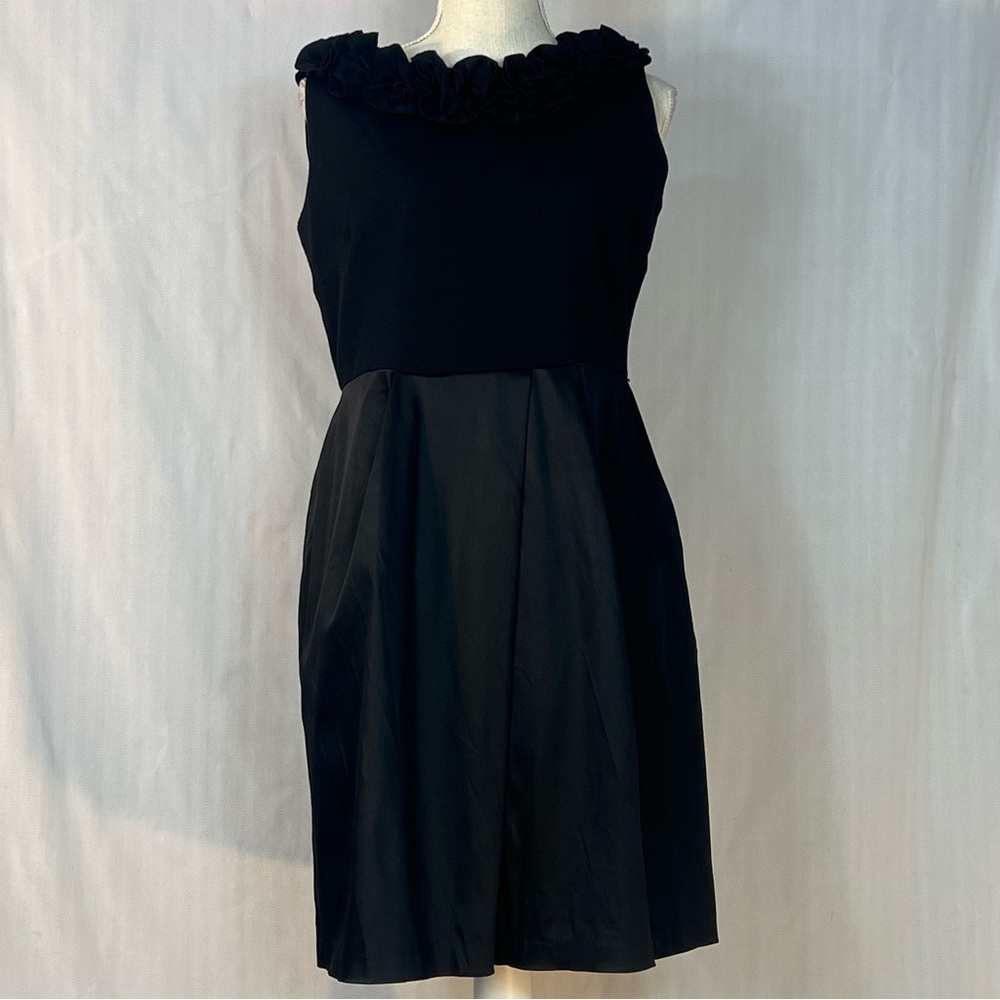 Taylor Black Dress Sleeveless Ruffle Neck Shift Knit Bodice Satin Skirt EUC 10👍